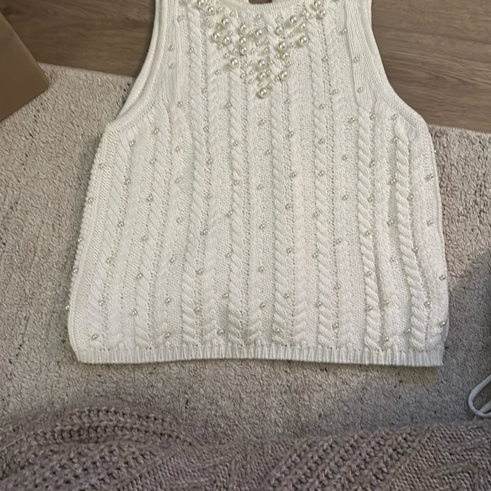 House of Harlow Cream Pearl Cable Knit Sleeveless Sweater Tank